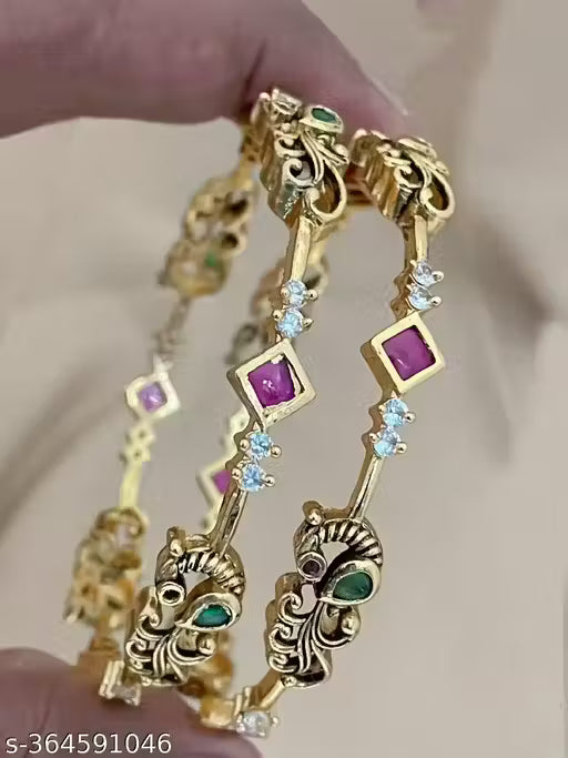 PREMIUM QUALITY MICROPLATED BANGLE